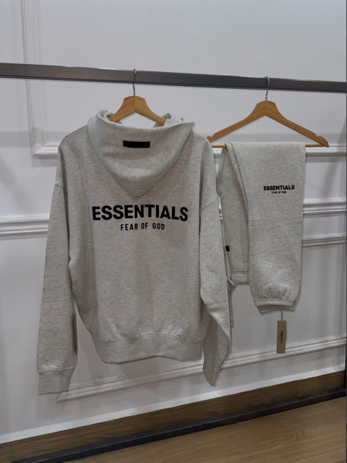 CONJUNTO ESSENTIALS GREY
